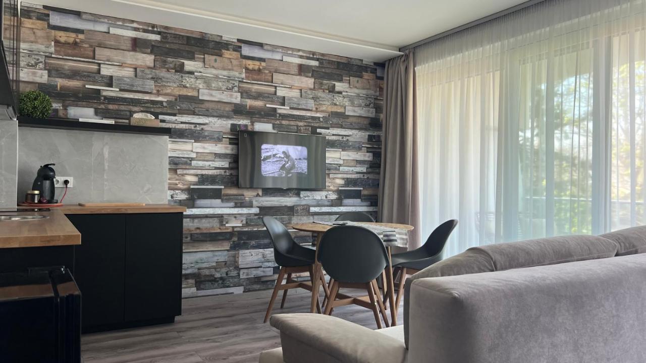 Villa Bauhaus Wellness Apartman 202 Siofok Bagian luar foto