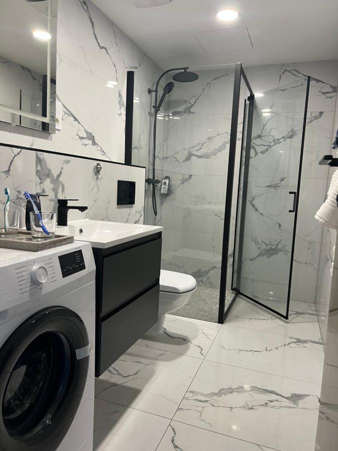 Villa Bauhaus Wellness Apartman 202 Siofok Bagian luar foto