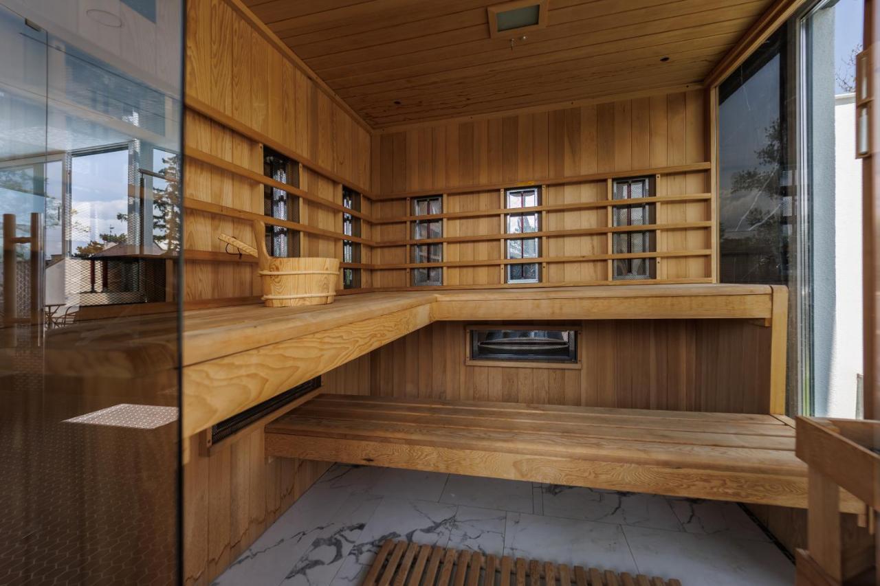 Villa Bauhaus Wellness Apartman 202 Siofok Bagian luar foto