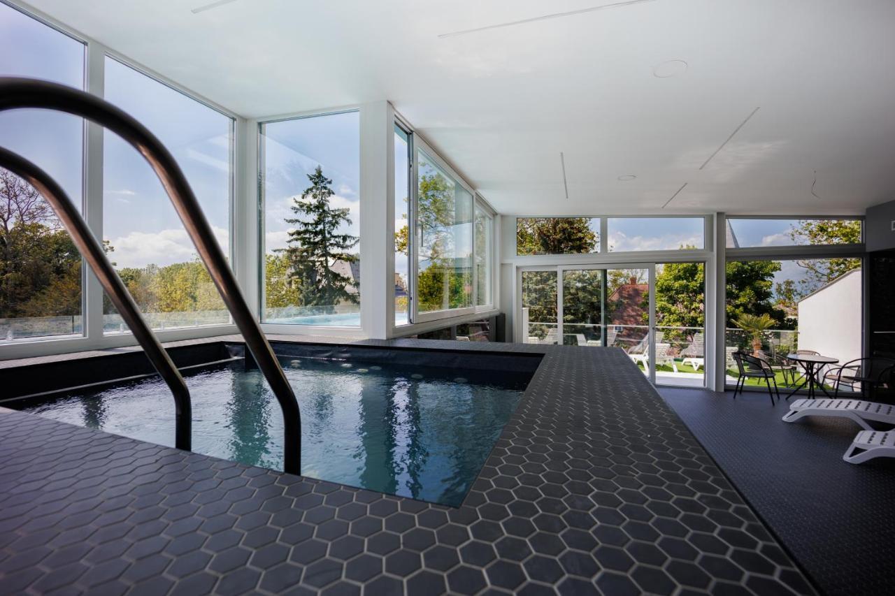 Villa Bauhaus Wellness Apartman 202 Siofok Bagian luar foto