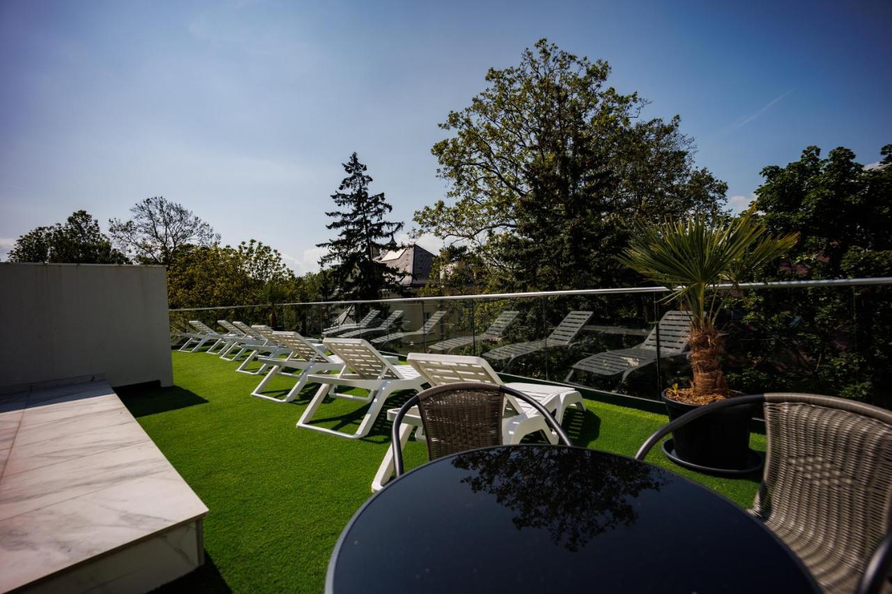 Villa Bauhaus Wellness Apartman 202 Siofok Bagian luar foto